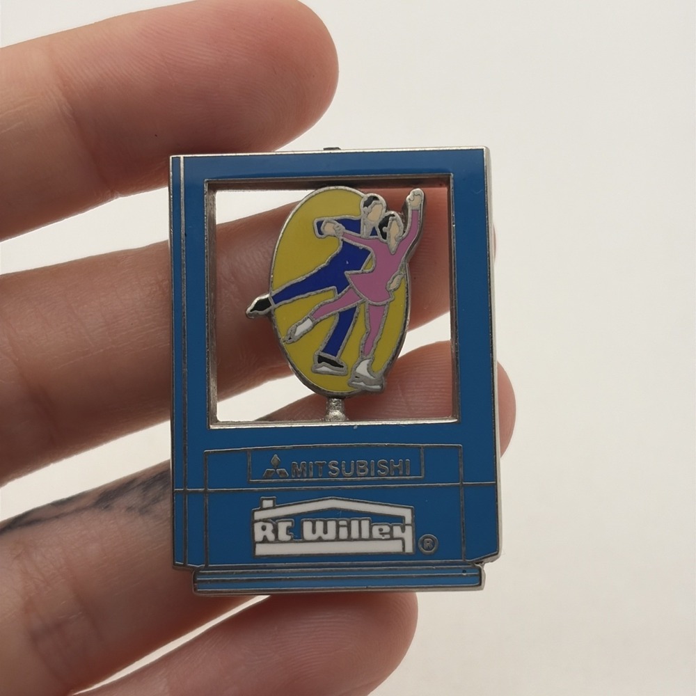 Mitsubishi Figure Skating RC Willey Sponsors Spinner Lapel Hat Pin